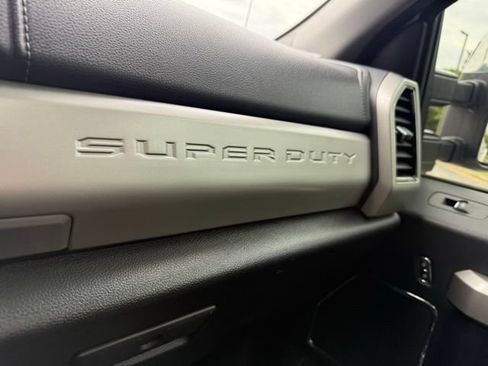 Used 2019 Ford F250 Lariat w/ Lariat Ultimate Package AWD/4WD image 35