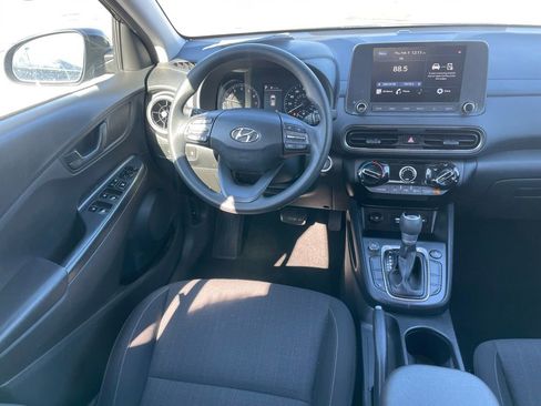 Used 2023 Hyundai Kona SEL image 7