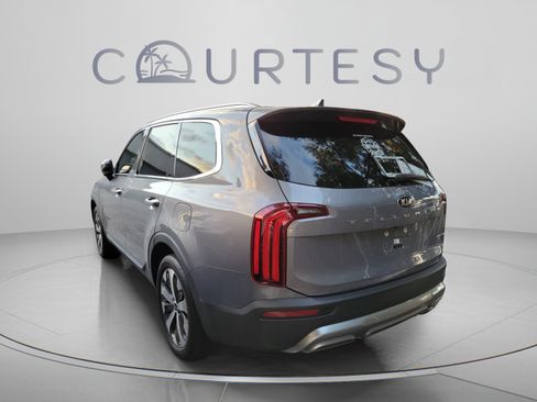 Certified 2021 Kia Telluride EX w/ EX Premium Package FWD image 10