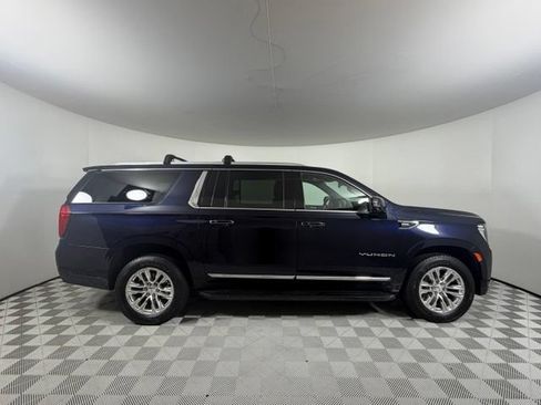 Used 2022 GMC Yukon XL SLT w/ SLT Premium Package AWD/4WD image 8