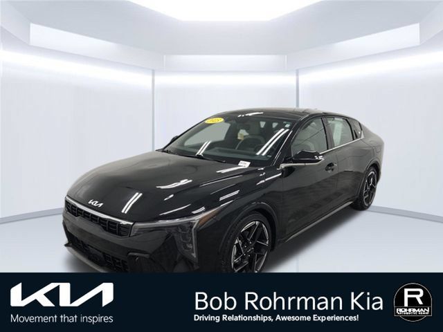 Used 2025 Kia K4 GT-Line w/ GT-Line Premium Package FWD image 1