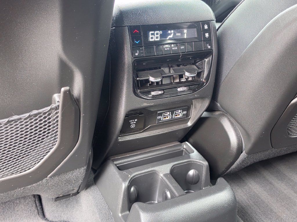 Used 2024 Jeep Grand Cherokee L Limited w/ Black Appearance Package AWD/4WD image 34