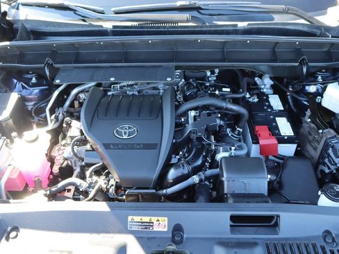 Certified 2024 Toyota Highlander XSE image 29