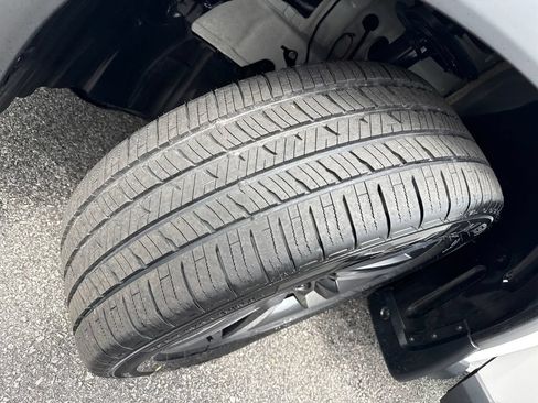 Used 2025 Honda Pilot Touring image 25