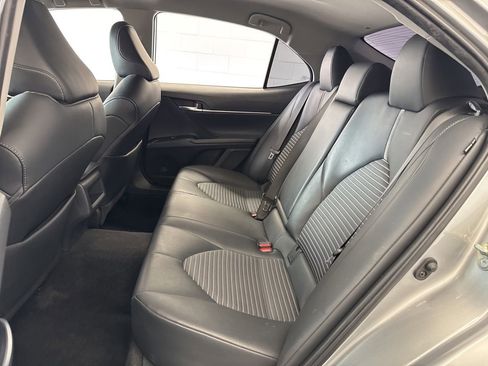 Used 2020 Toyota Camry SE AWD/4WD image 37