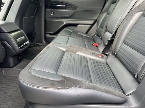 Used 2024 Lincoln Nautilus Reserve w/ Equipment Group 202A image 21