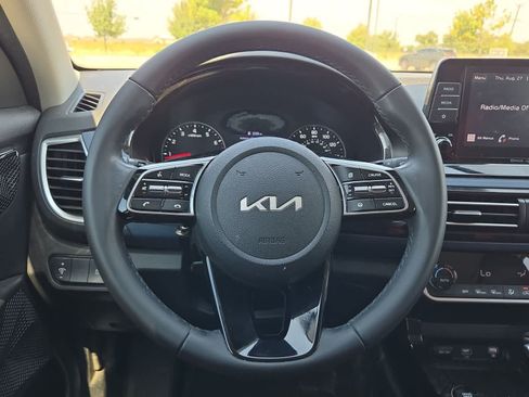 Certified 2023 Kia Seltos S FWD image 19