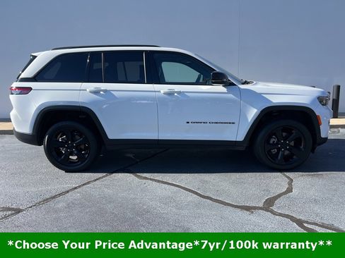 Certified 2024 Jeep Grand Cherokee Altitude image 2