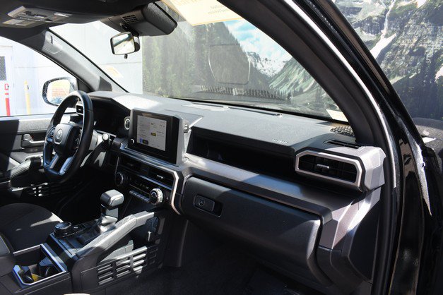 Certified 2025 Toyota 4Runner SR5 AWD/4WD image 24