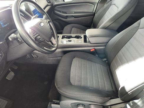 Certified 2021 Ford Edge SE image 11