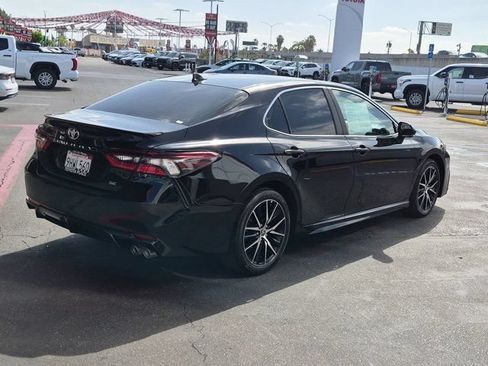 Used 2024 Toyota Camry SE FWD image 8