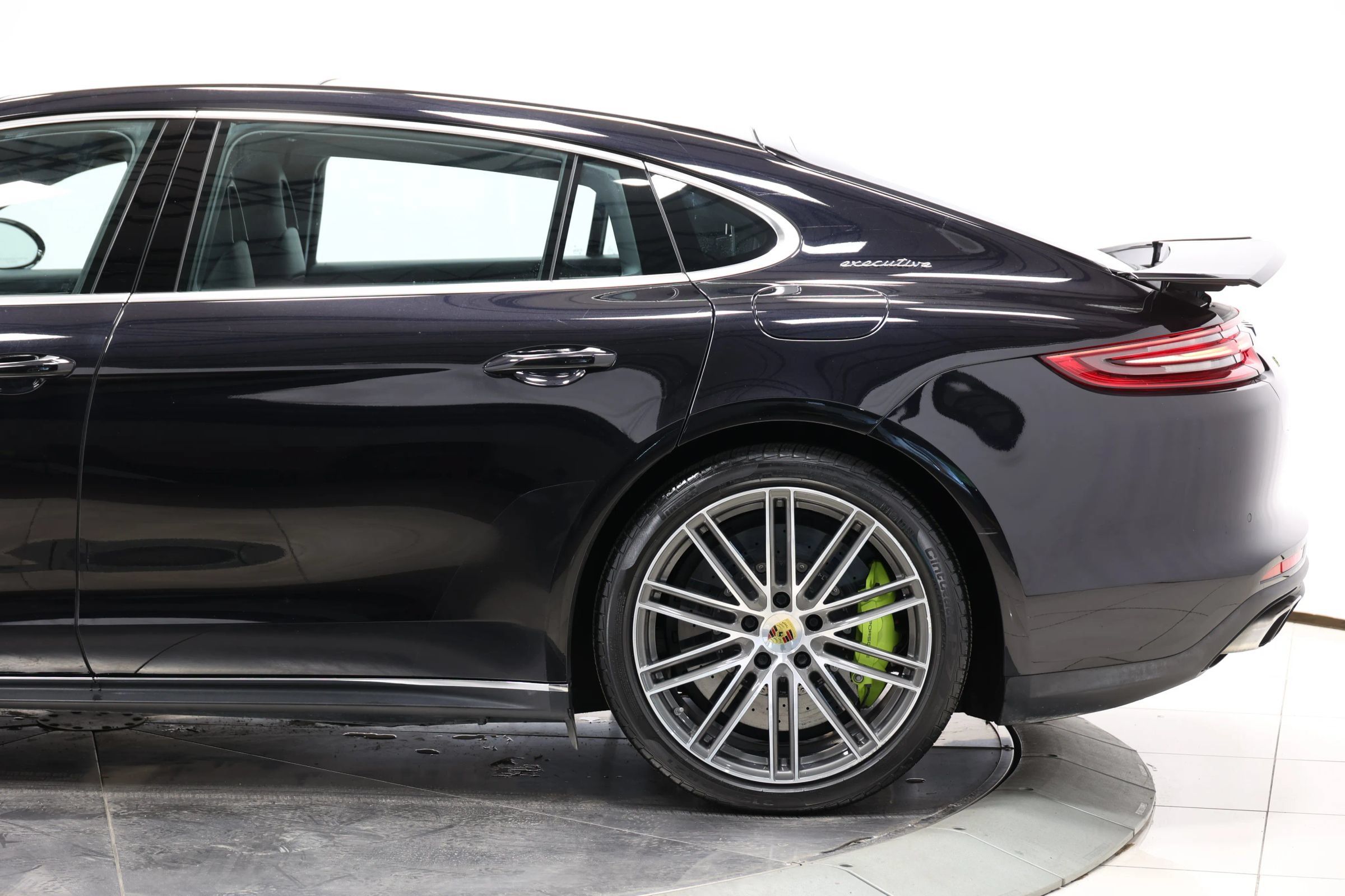Used 2018 Porsche Panamera Turbo S Executive w/ Assistance Package AWD/4WD image 8