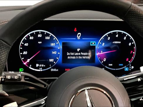 Used 2024 Mercedes-Benz GLC 300 4MATIC image 26