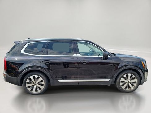 Used 2022 Kia Telluride EX w/ EX Premium Package FWD image 2
