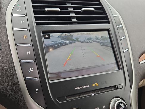 Used 2019 Lincoln MKC Select w/ Select Plus Package image 19