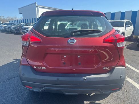 Used 2020 Nissan Kicks SV FWD image 11