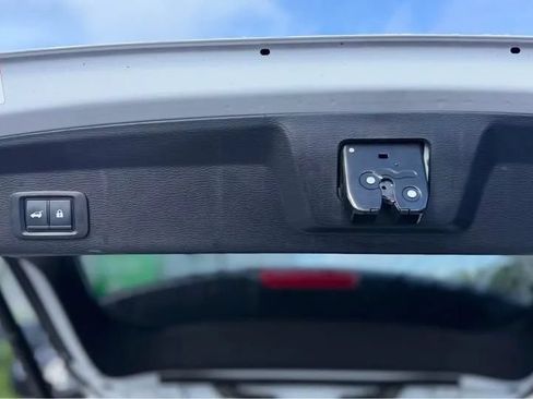 Used 2024 Mitsubishi Outlander FWD image 14