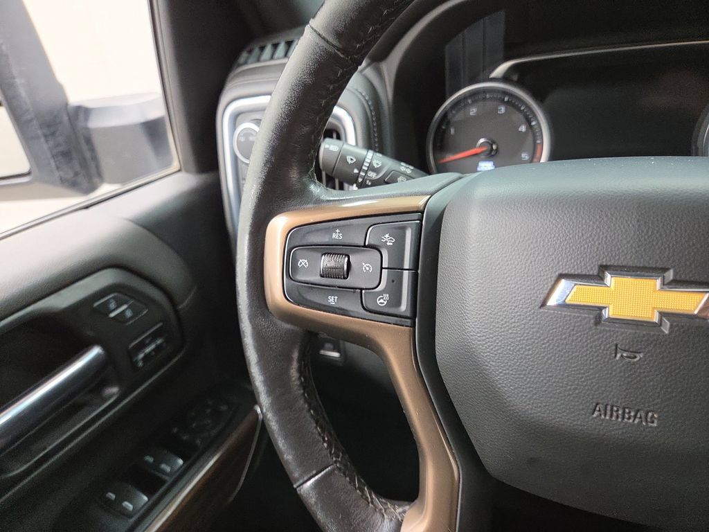 Used 2022 Chevrolet Silverado 2500 High Country AWD/4WD image 16