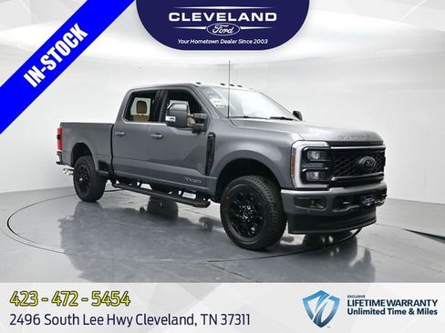 New 2026 Ford F250 Lariat w/ Black Appearance Package AWD/4WD image 1