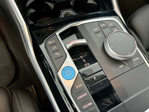 Used 2023 BMW i4 eDrive40 image 22