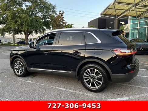 Used 2023 Lincoln Nautilus FWD w/ Premium Package image 6