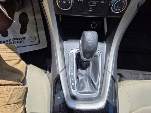 Used 2013 Ford Fusion SE FWD image 24