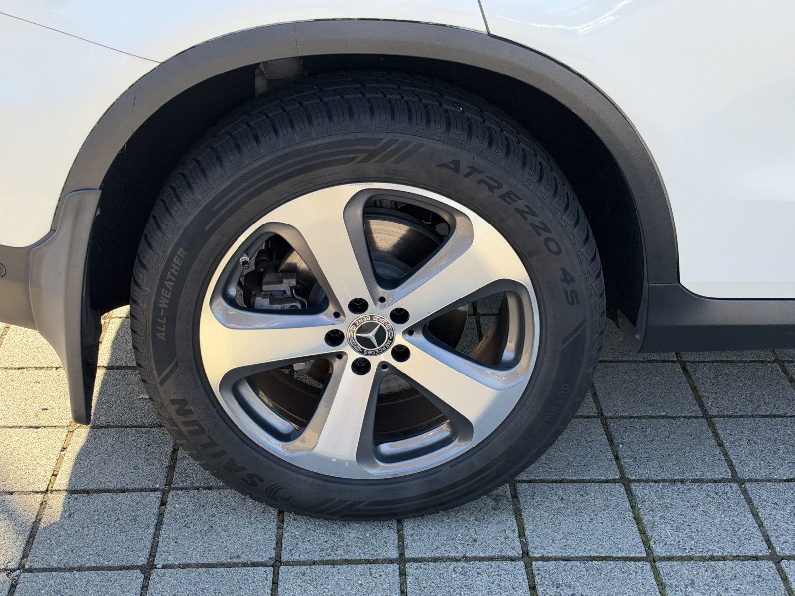 Used 2018 Mercedes-Benz GLC 300 4MATIC image 11