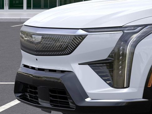 New 2026 Cadillac Optiq Luxury 1 image 13