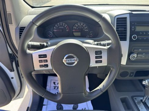 Used 2016 Nissan Frontier S image 10