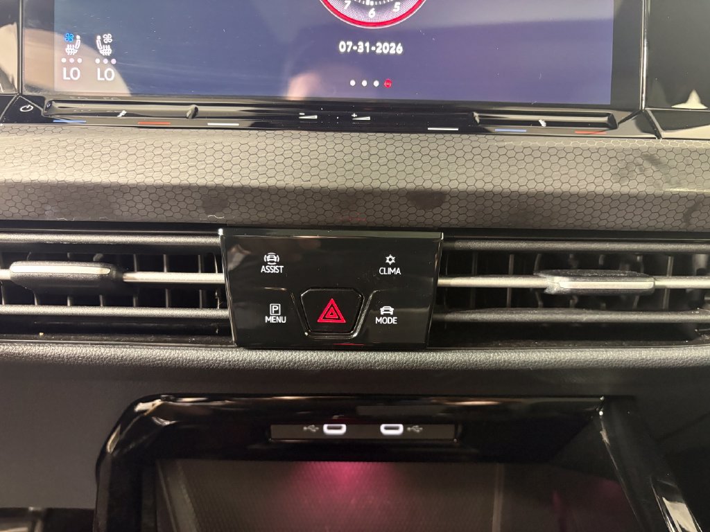 Used 2024 Volkswagen GTI Autobahn FWD image 20