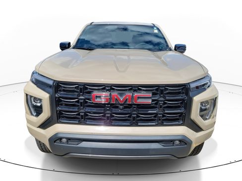 Used 2024 GMC Canyon Elevation w/ Elevation Premium Package image 2