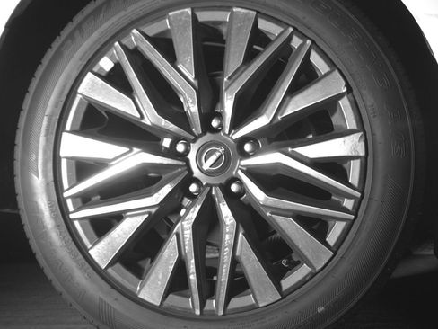 Used 2025 Nissan Altima 2.5 SV FWD image 12