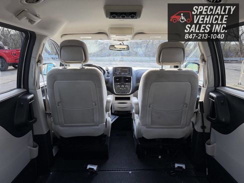 Used 2016 Dodge Grand Caravan SE w/ Quick Order Package 29E SE image 25