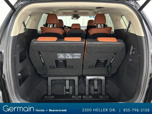 Used 2024 Kia Carnival SX Prestige image 30