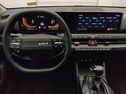 Used 2025 Kia K4 FWD image 22