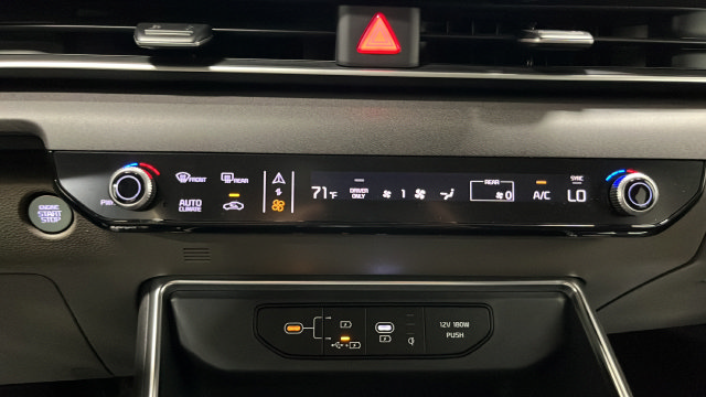 Used 2026 Kia Carnival SX FWD image 18