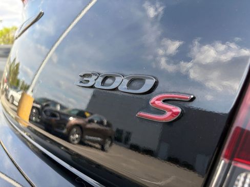 Used 2021 Chrysler 300 S image 9