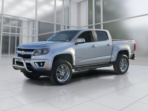 Used 2016 Chevrolet Colorado LT w/ LT Convenience Package AWD/4WD image 2