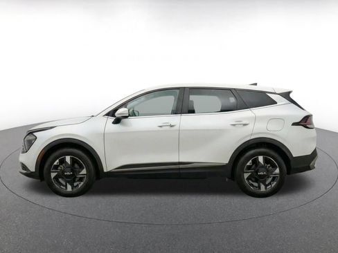 Used 2026 Kia Sportage LX FWD image 4