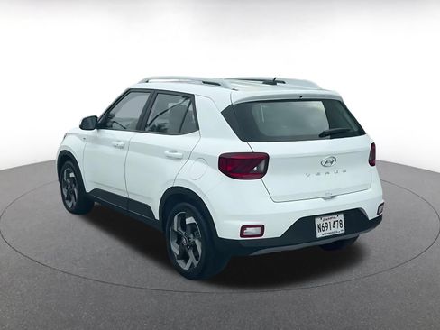 Used 2026 Hyundai Venue SEL FWD image 11