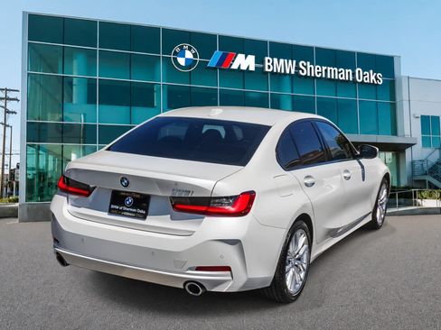 Used 2023 BMW 330i Sedan w/ Convenience Package RWD image 4