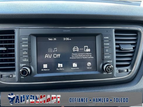 Used 2021 Kia Sedona EX image 18