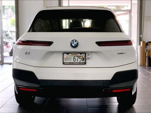 Used 2024 BMW iX xDrive50 AWD/4WD image 4
