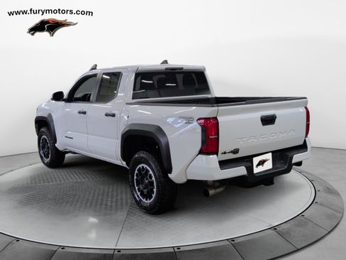 Used 2024 Toyota Tacoma TRD Sport image 5