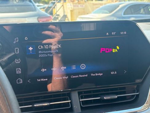 Used 2025 Chevrolet Trax LT image 21