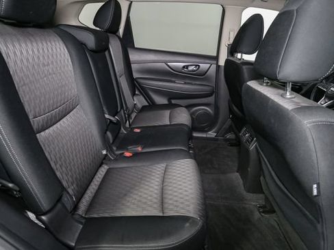 Used 2020 Nissan Rogue SV AWD/4WD image 19