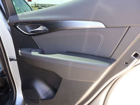 Used 2025 Buick Envision Preferred AWD/4WD image 11