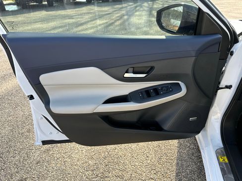 New 2026 Nissan Sentra SL w/ Floor Mat Package image 10