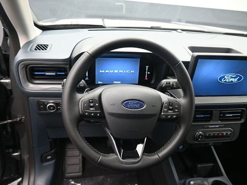 New 2025 Ford Maverick Lobo image 2