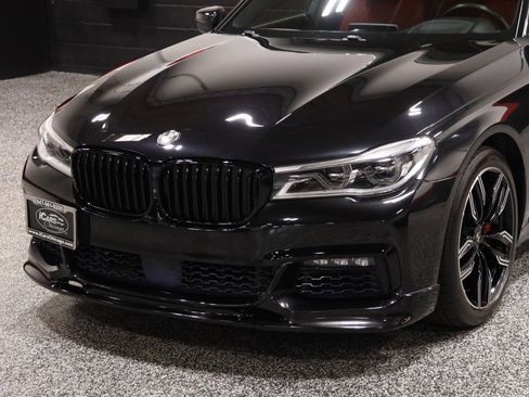 Used 2018 BMW 750i xDrive AWD/4WD image 13